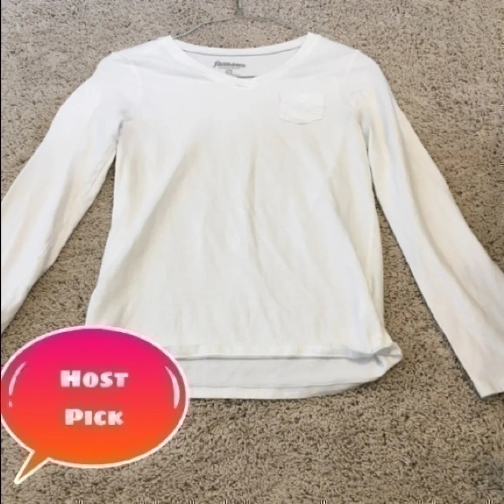 Old Navy Girls size large 10/12 white pocket v neck shirt
